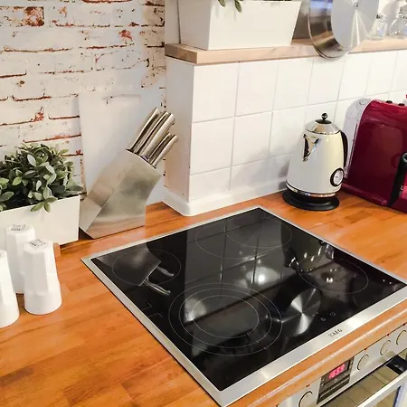City Friesenwall Apartment *
