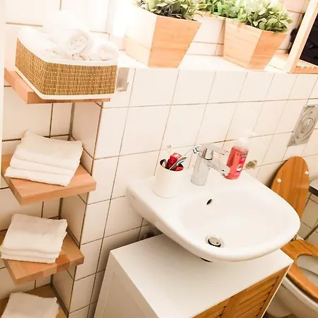 City Friesenwall Apartment